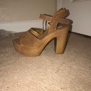 Steve Madden brown platforms